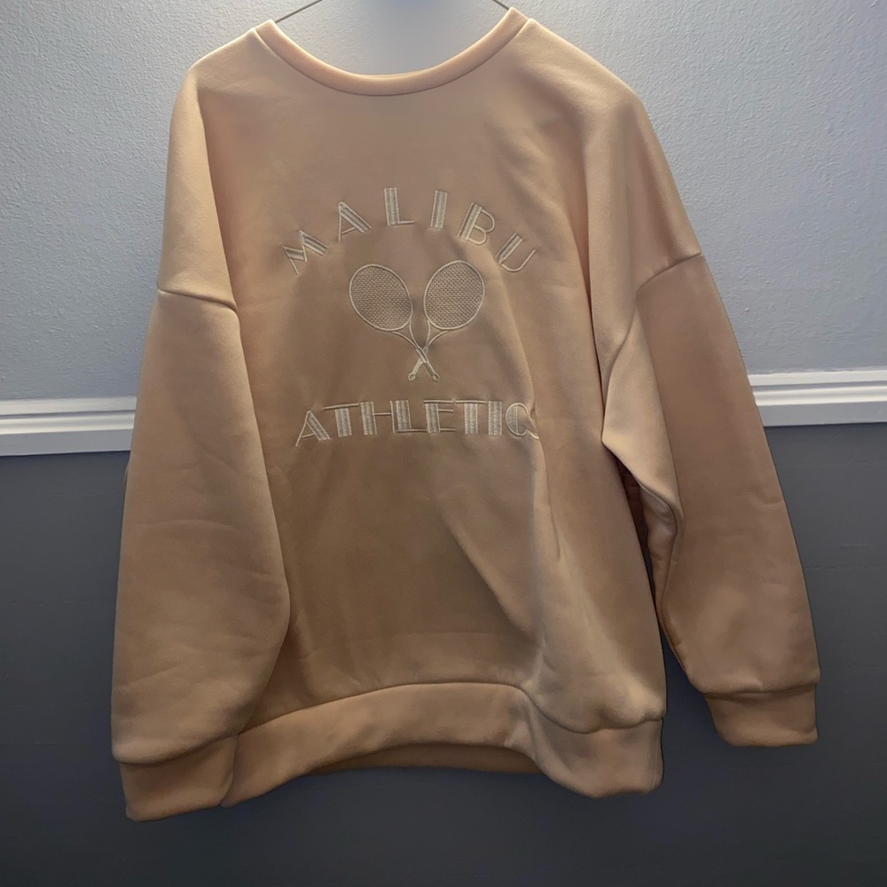 Shein Crewneck. Size M. Color: tan/beige
